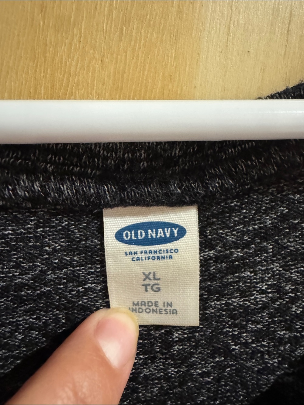 Black & Grey Heathered Long Sleeve Scoop Neck Blouse—Old Navy—XL - Picture 2 of 6
